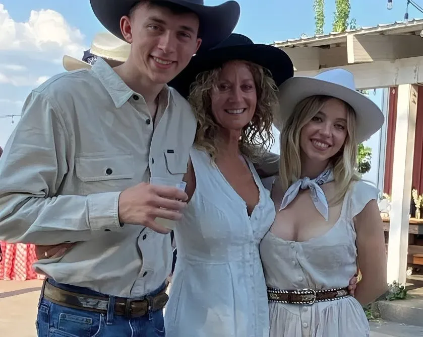 22 (1).jpg?format=webp